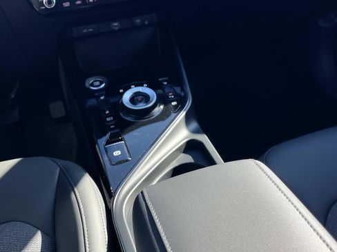 New 2025 Kia Niro EX w/ EX Cold Weather Package image 16