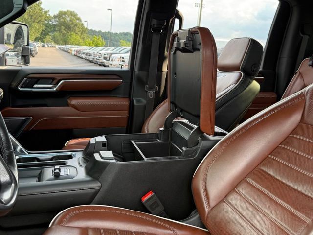 Used 2025 GMC Sierra 3500 Denali Ultimate w/ LPO, GMC Protection Package AWD/4WD image 26
