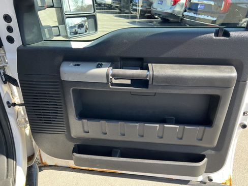 Used 2013 Ford F350 Lariat image 26