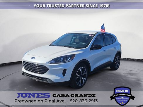 Used 2022 Ford Escape SE w/ SE Sport Appearance Package FWD image 1