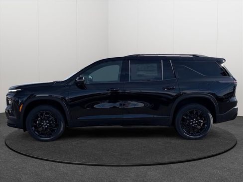 New 2026 Chevrolet Traverse LT w/ Midnight/Sport Edition AWD/4WD image 2