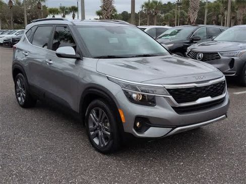 Used 2023 Kia Seltos S image 2