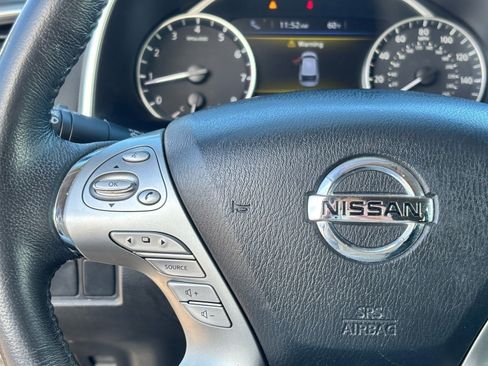 Used 2018 Nissan Murano SV image 19