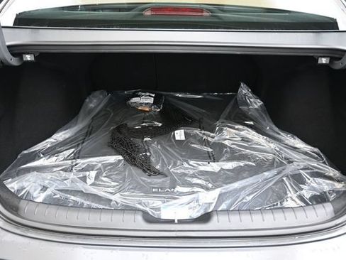 Used 2026 Hyundai Elantra Limited FWD image 19