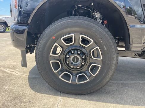 New 2025 Ford F250 Platinum image 9