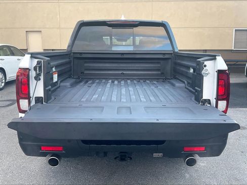 Used 2024 Honda Ridgeline Black Edition image 32