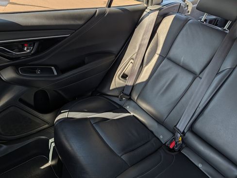 Used 2021 Subaru Outback Limited image 12