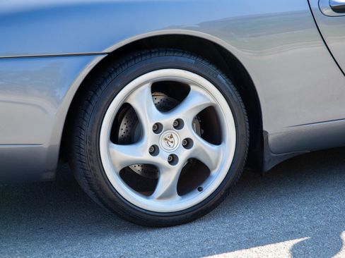 Used 2001 Porsche 911 Cabriolet image 11