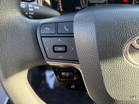 Used 2025 Toyota Camry LE FWD image 14
