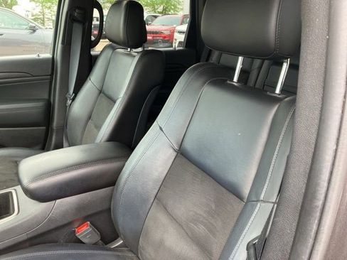 Certified 2021 Jeep Grand Cherokee Laredo X AWD/4WD image 12