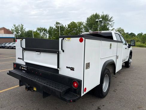 Used 2025 GMC Sierra 3500 Pro w/ Convenience Package AWD/4WD image 9