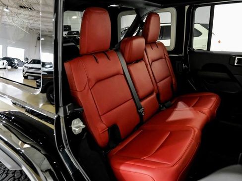 Used 2024 Jeep Wrangler Unlimited Rubicon 392 w/ Dual Top Group image 33