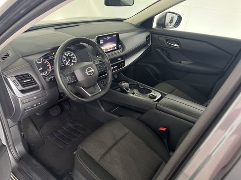 Used 2025 Nissan Rogue SV AWD/4WD image 26