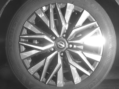 Used 2025 Nissan Altima 2.5 SV image 12