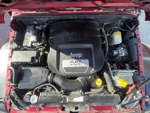 Used 2013 Jeep Wrangler Unlimited Sport image 43