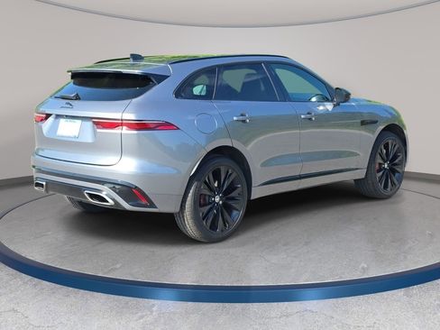 Certified 2025 Jaguar F-PACE R-Dynamic S AWD/4WD image 5