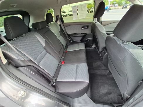 Used 2023 Nissan Rogue SV AWD/4WD image 25