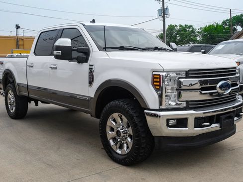 Used 2019 Ford F250 Lariat w/ Chrome Package AWD/4WD image 5