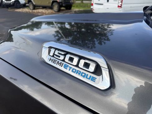 Used 2022 RAM 1500 Big Horn AWD/4WD image 11
