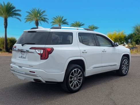 Used 2023 GMC Acadia Denali image 5