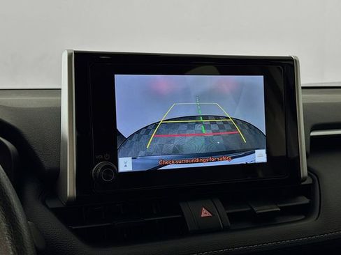 Used 2025 Toyota RAV4 XLE w/ Convenience Package image 22