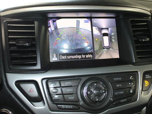 Used 2018 Nissan Pathfinder SL w/ Cargo Package FWD image 16