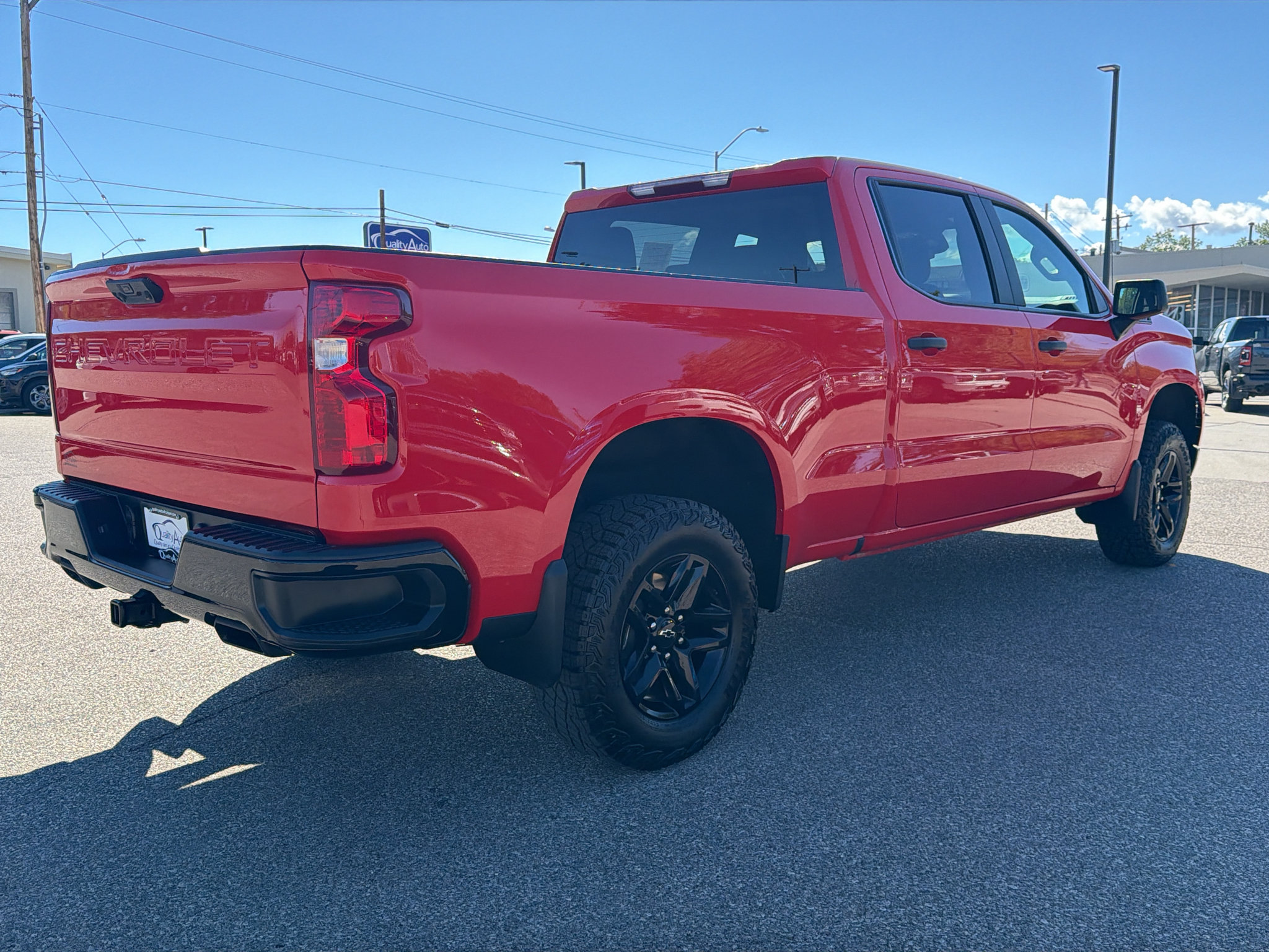 Used 2025 Chevrolet Silverado 1500 Custom Trail Boss w/ Dark Appearance Package AWD/4WD image 7