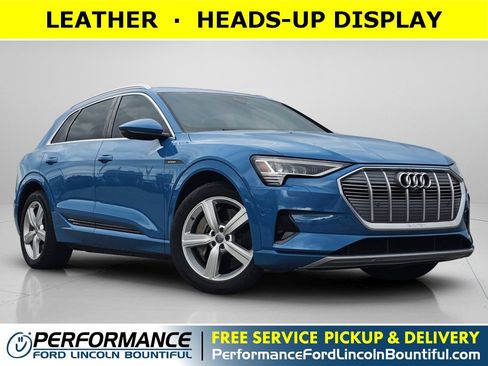 Used 2019 Audi e-tron Prestige w/ Prestige Package image 1