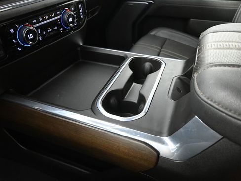 Used 2024 Chevrolet Silverado 3500 High Country w/ High Country Premium Package AWD/4WD image 32