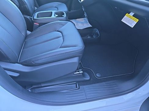 New 2026 Chrysler Pacifica Select w/ S Appearance Package image 74