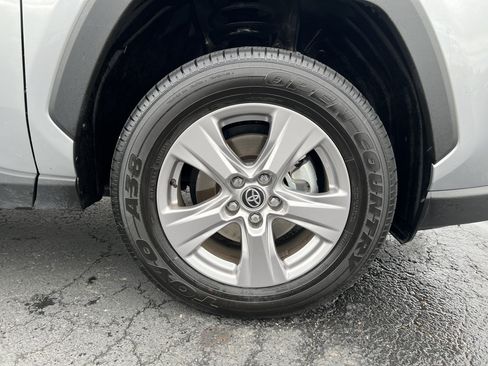 Used 2025 Toyota RAV4 XLE AWD/4WD image 10
