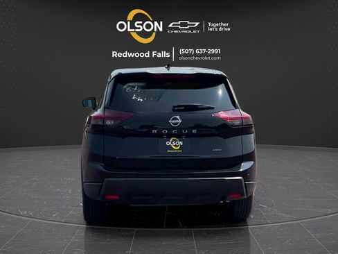Used 2025 Nissan Rogue SV AWD/4WD image 4