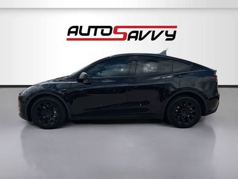 Used 2024 Tesla Model Y Long Range AWD/4WD image 4