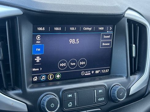 Used 2023 GMC Terrain SLT image 26