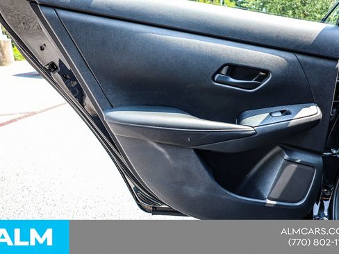 Used 2024 Nissan Sentra SV FWD image 40
