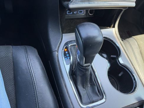 Used 2019 Jeep Grand Cherokee Altitude RWD image 21