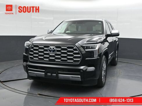 Used 2024 Toyota Sequoia Capstone AWD/4WD image 5