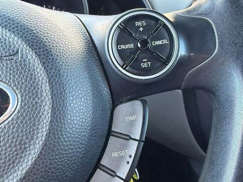 Used 2014 Kia Soul + image 21