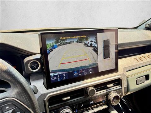 Certified 2025 Toyota 4Runner Trailhunter AWD/4WD image 8