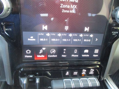 Used 2023 RAM 1500 Laramie AWD/4WD image 17