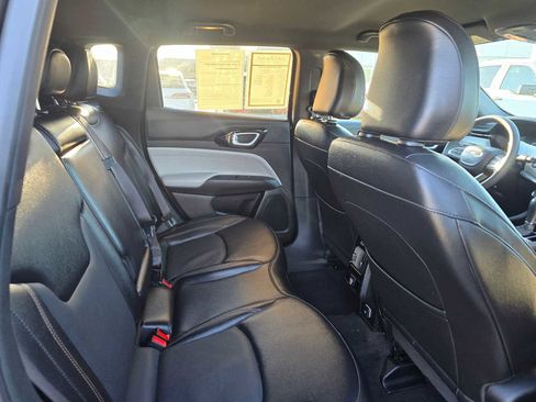 Used 2023 Jeep Compass Limited image 13