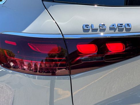 Certified 2025 Mercedes-Benz GLS 450 4MATIC image 12
