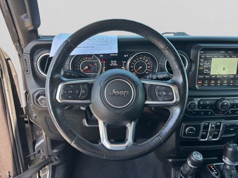 Used 2018 Jeep Wrangler Unlimited Sahara w/ Dual Top Group AWD/4WD image 11