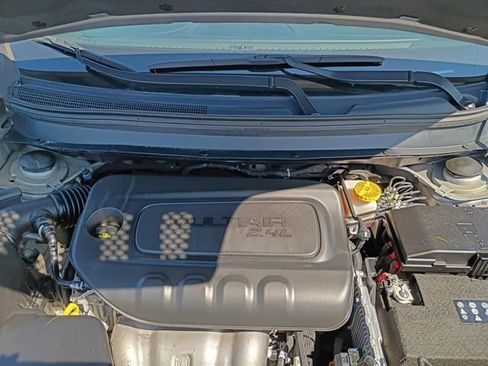 Used 2019 Jeep Cherokee Latitude Plus w/ Cold Weather Group image 30