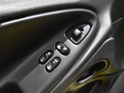 Used 2003 Ford Mustang Mach 1 image 18