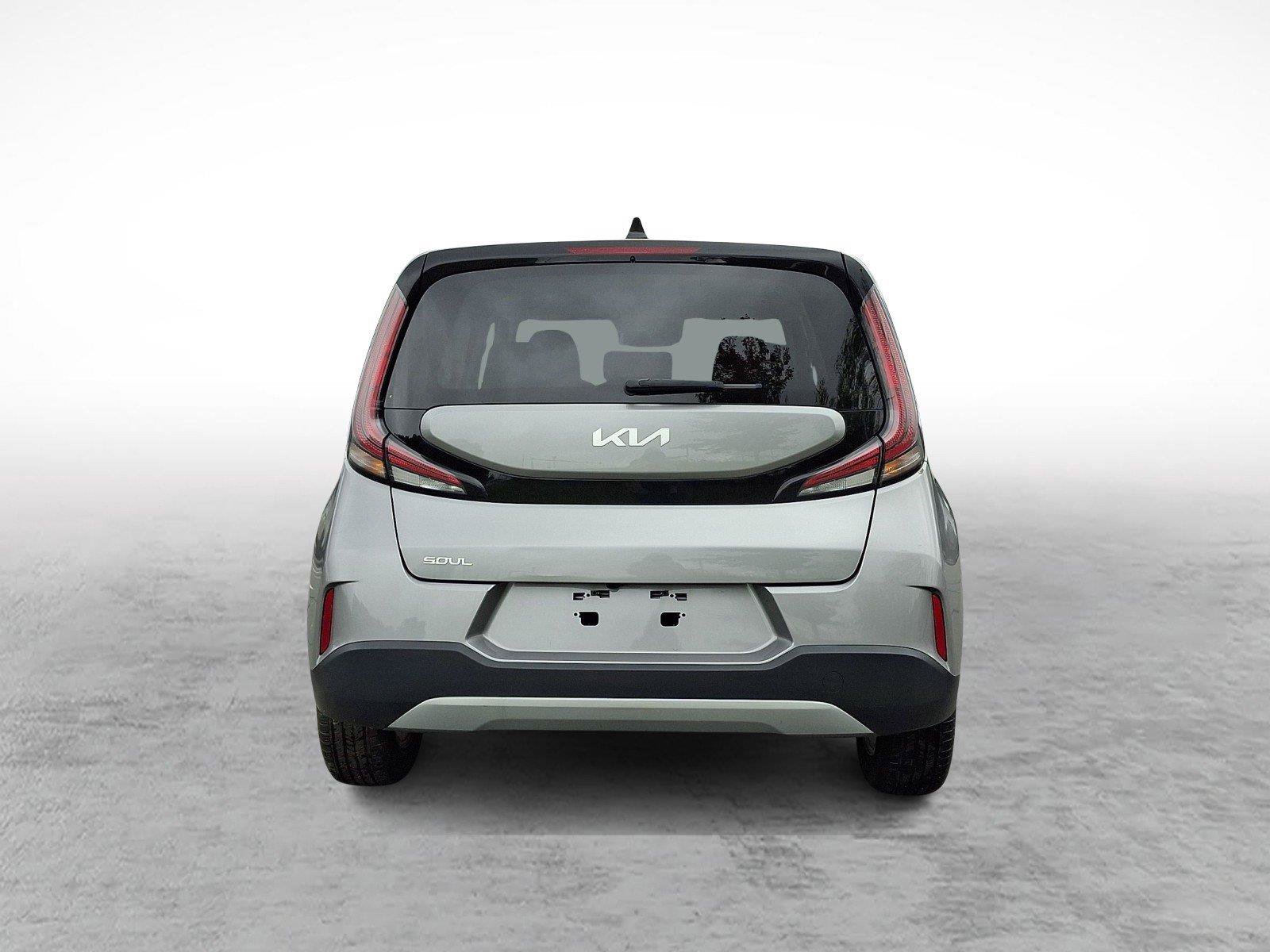 Used 2023 Kia Soul LX w/ Option Group 015 FWD image 5
