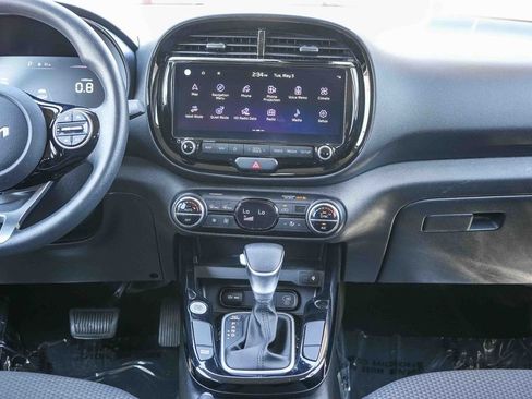 Used 2023 Kia Soul S FWD image 15