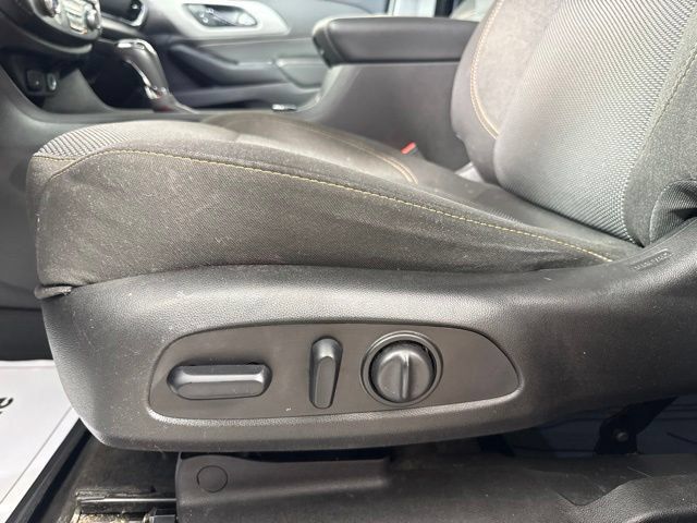 Used 2018 Chevrolet Traverse LT w/ LPO, Floor Liner Package AWD/4WD image 14