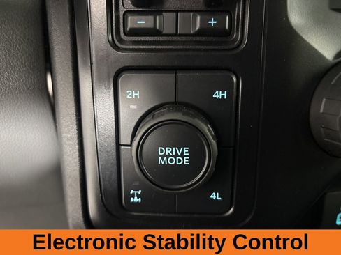 Used 2024 Ford F350 XLT w/ FX4 Off-Road Package AWD/4WD image 15