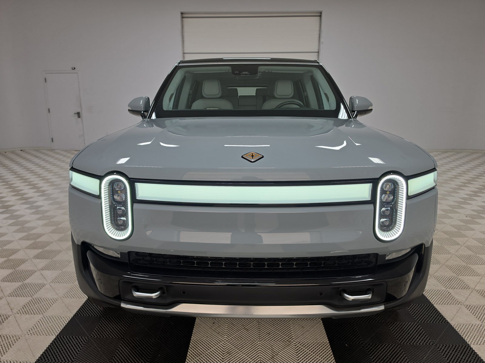 Used 2023 Rivian R1S Adventure Quad AWD/4WD image 8